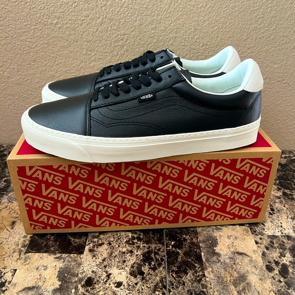 VANS Men’s Old Skool Lux Sneakers Size 11 Black/White Brand New no box